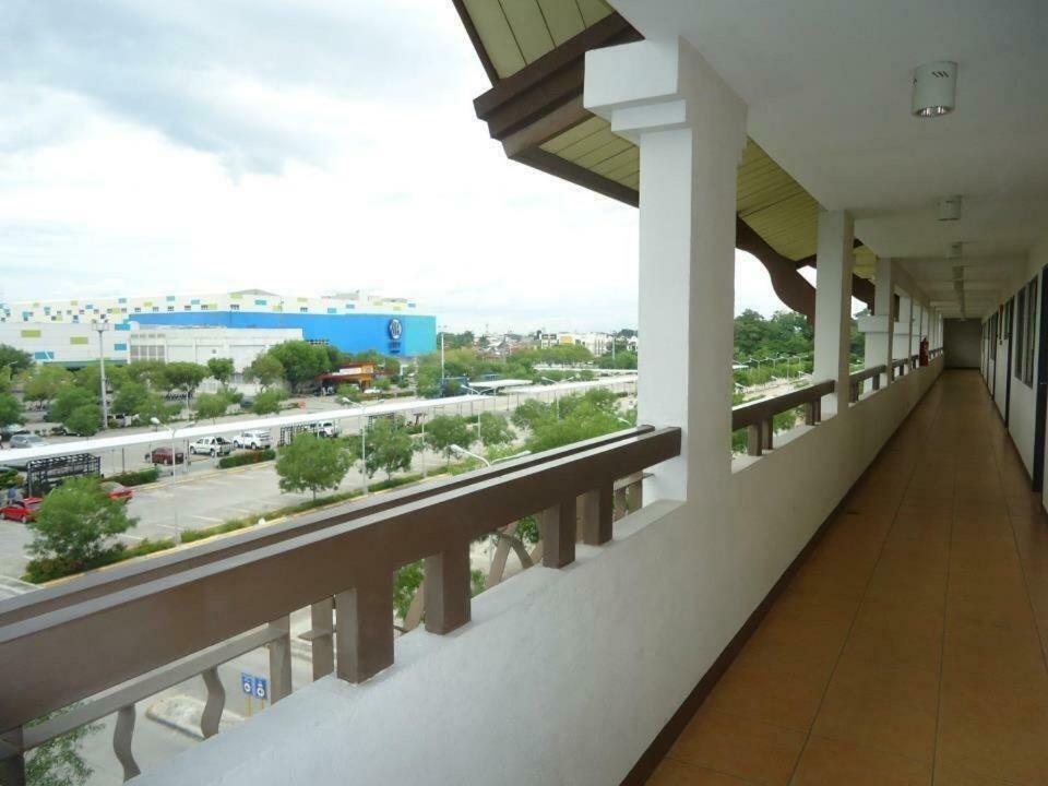 Alles One Oasis Condo Davao Near Sm Mall With Wifi Esterno foto